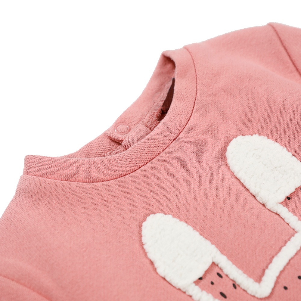 女?huà)氩坏菇q上衣